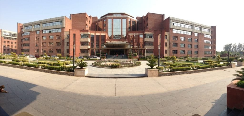 Amity Business School Noida: ABS Noida Fees, Admission 2024